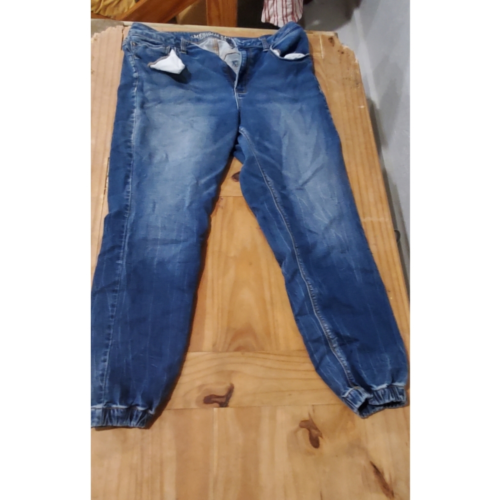 American eagle jogger
